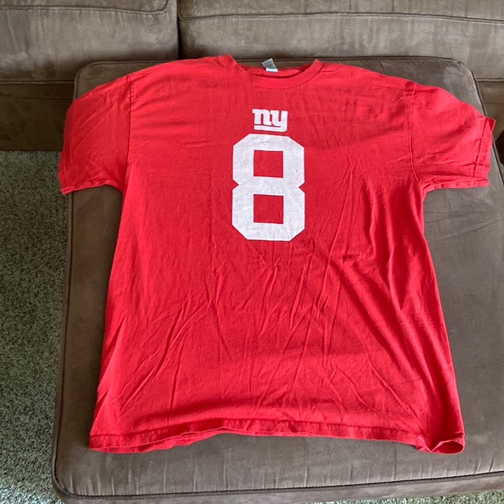 New York Giants Daniel Jones T-shirt.  Size Large.  Red